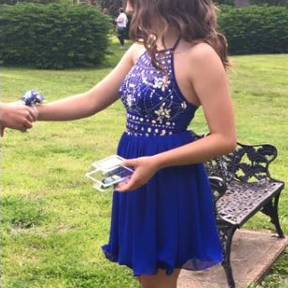 Selling homecoming dress!!